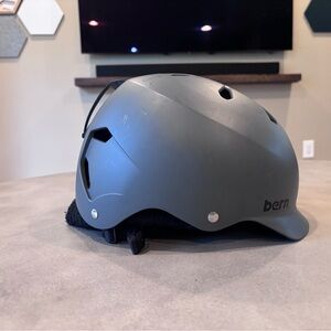 Bern men's snowboarding helmet